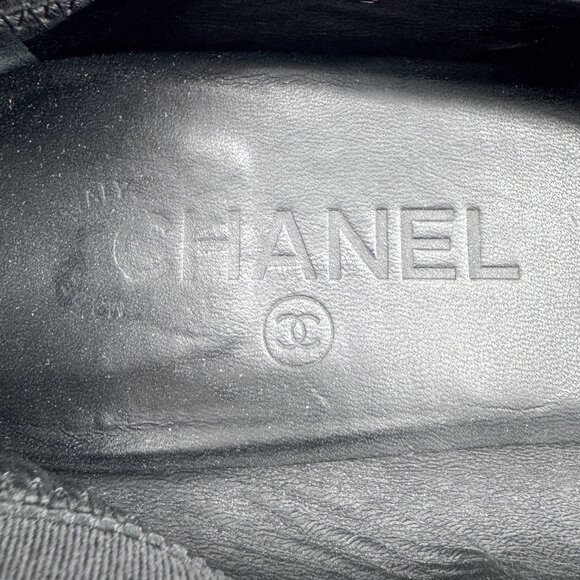 Chanel Elastic Cap Toe Pump Size 40 US 9-9.5 Black Leather CC Stretch Block Heel - Picture 15 of 15